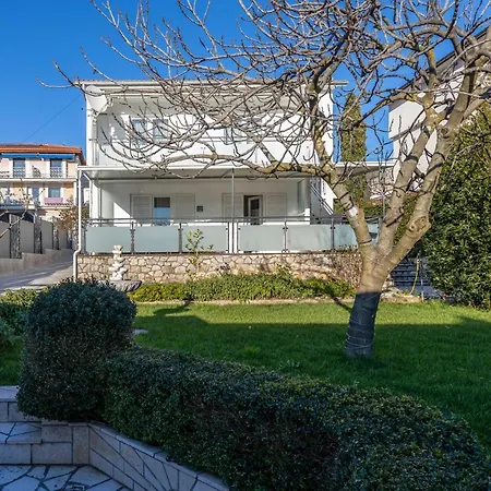 Beautiful In With Wifi Holiday home